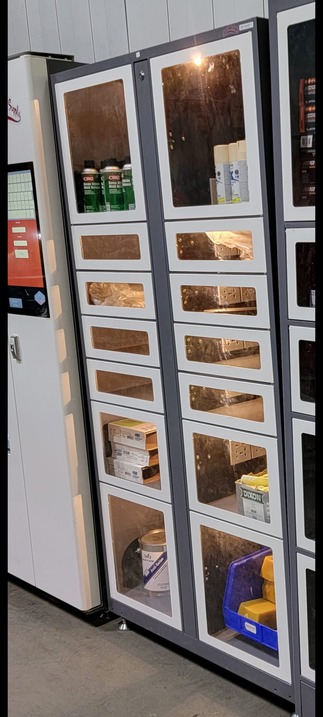 Large-item windowed locker bank