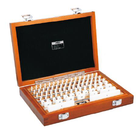 Picture of Insize 4005-181 Ceramic Gage Block Set, 81pcs, grade AS-1