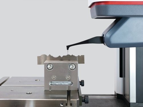 Picture of Mahr 9968067 Artifact For Contour Training Profile Similar To Kn100