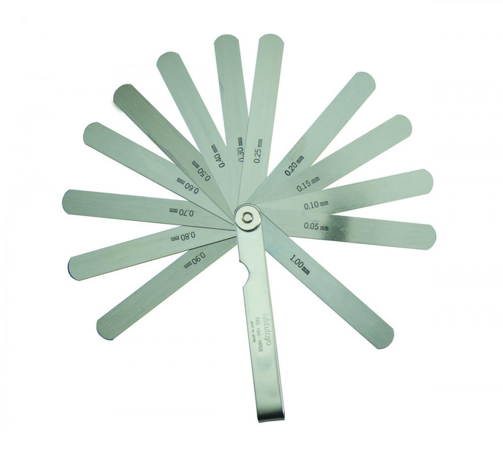 Picture of Mitutoyo 184-305S 0.05-1mm, 100mm Length, Thickness Gage Set, 13 Leaves (0.05-0.3mm By 0.05mm, 0.4-1mm By 0.15mm)