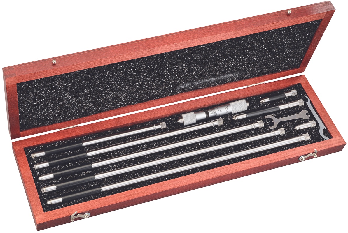Picture of Starrett 823Dz Tubular Inside Micrometer Set With Case, 4-32" Range, .001"