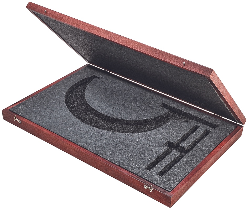 Picture of Starrett 934 Wood Case Only, For 11" Mics