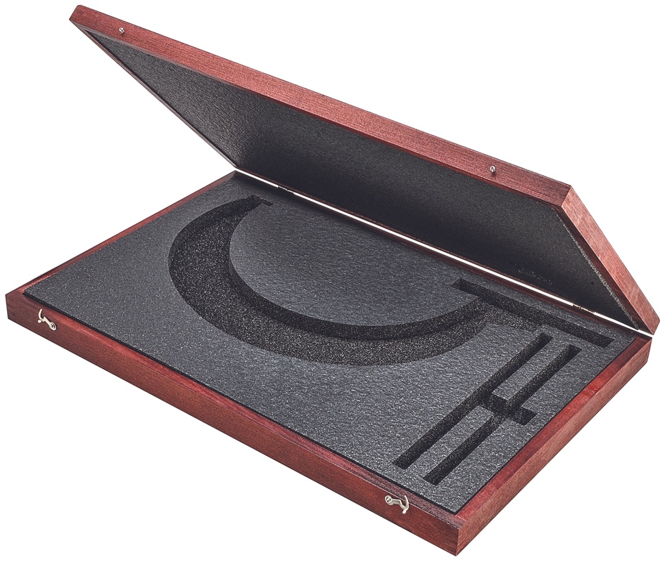 Picture of Starrett 935 Wood Case Only, For 12" Mics