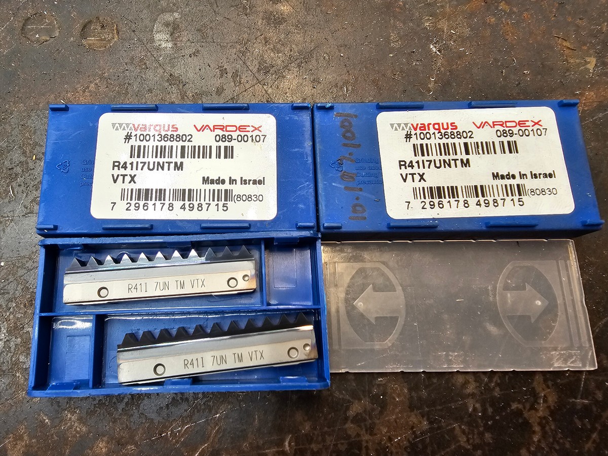 Picture of Vardex 80830 R41I 7UN-TM VTX Threading Insert